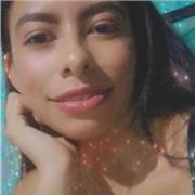 Profesional en filosofía imparte clases a niños y jóvenes de todas las edades